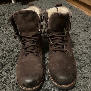 UGG Men's Brown Leather Boots